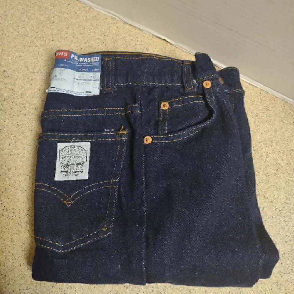 👍 Girl's Vintage Levi's 12 SLIM.  K1